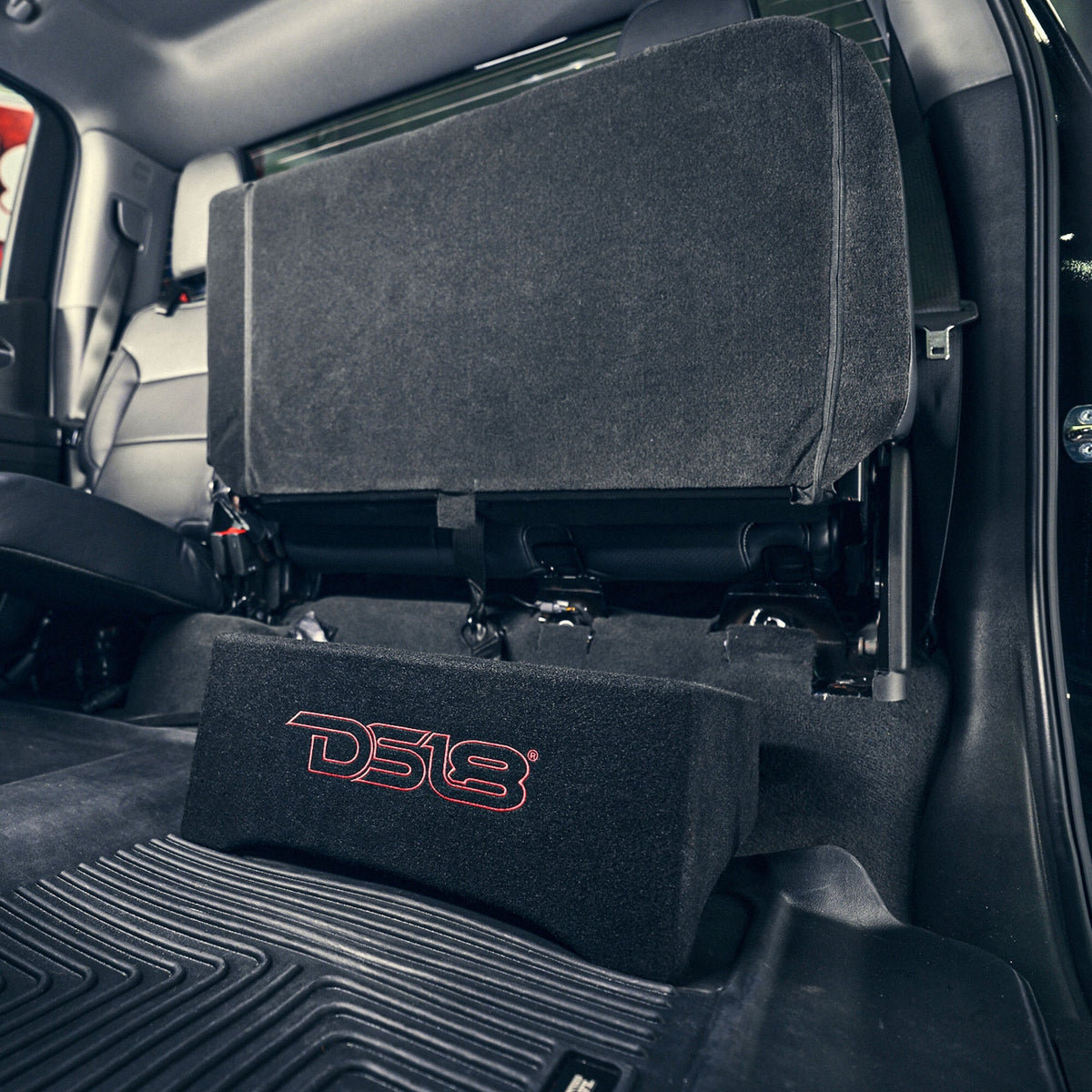 DS18 DFPU110IX DFPU 10" Shallow Under-Seat Sealed Loaded Subwoofer Enclosure - 600W RMS, 2-Ohm DS18
