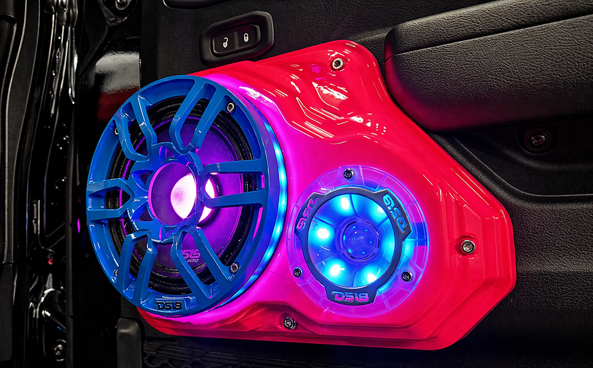 DS18 JL-FD-LRV2 Jeep JL/JLU/JT Front Door Speaker Panels - 6.5" + 3.8" Tweeter, Short Armrest (Pair) DS18